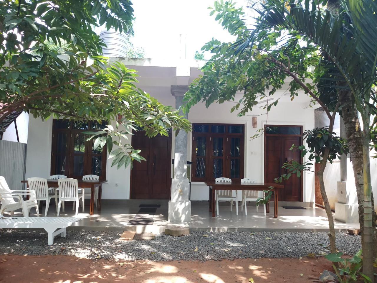 Ramya Nest Inn Mirissa Ngoại thất bức ảnh